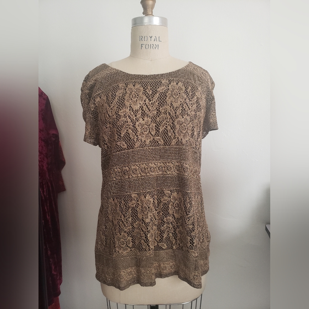 Gold knit top by Jessica Howard Medium/Large